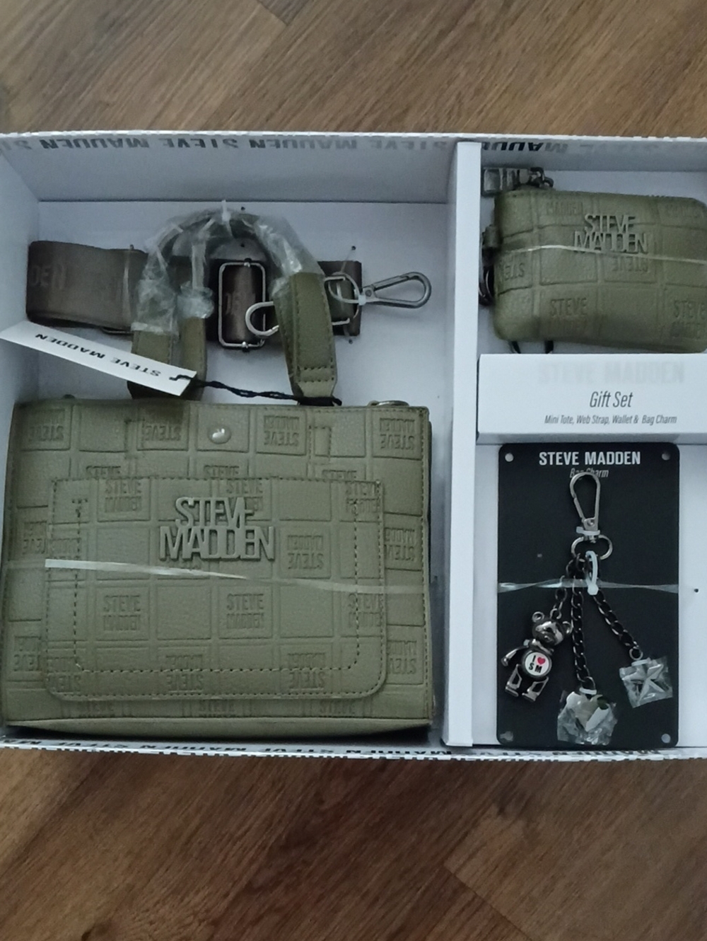 Steve Madden Olive Green Embossed Logo Crossbody Set